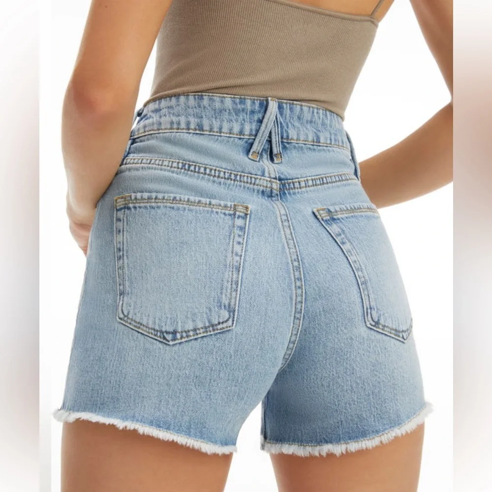 NWT Good American The Cut Off High Waist Denim Shorts
